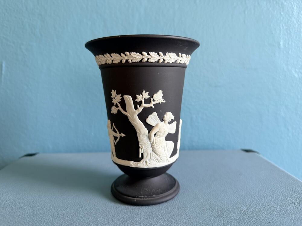 Vintage Wedgwood Black Jasperware Footed Vase 5.25” 1970 Black Trumpet Vase